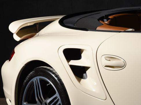 Used 2009 Porsche 911 Turbo image 39