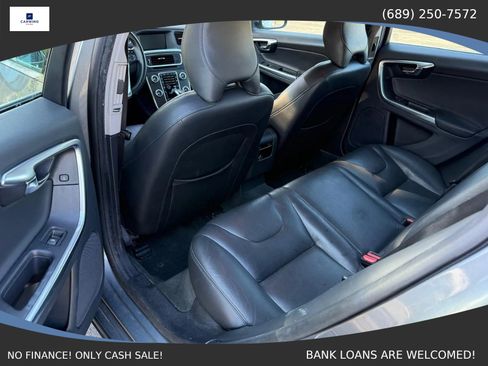 Used 2016 Volvo V60 T5 Premier image 10