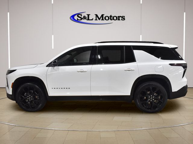 Used 2024 Chevrolet Traverse RS w/ LPO, Floor Liner Package AWD/4WD image 4