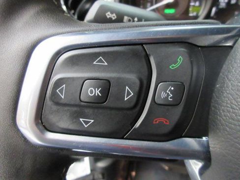 Used 2025 Jeep Wrangler Unlimited Sahara w/ Safety Group AWD/4WD image 30