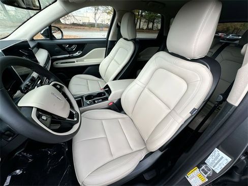 New 2026 Lincoln Corsair Premiere image 11