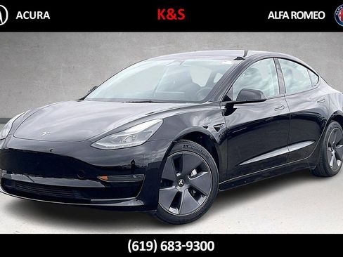 Used 2023 Tesla Model 3 Standard Range image 1