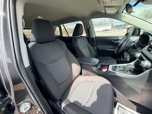Used 2025 Toyota RAV4 XLE image 13
