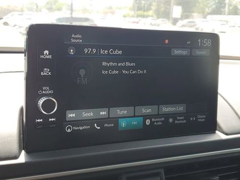 Used 2025 Honda Pilot Touring image 31