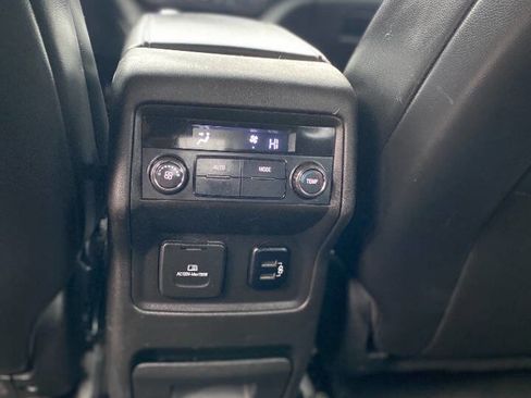 Used 2018 GMC Acadia SLT image 13