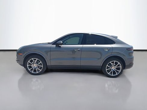 Used 2022 Porsche Cayenne S AWD/4WD image 2