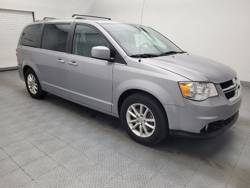 Used 2018 Dodge Grand Caravan SXT FWD image 11