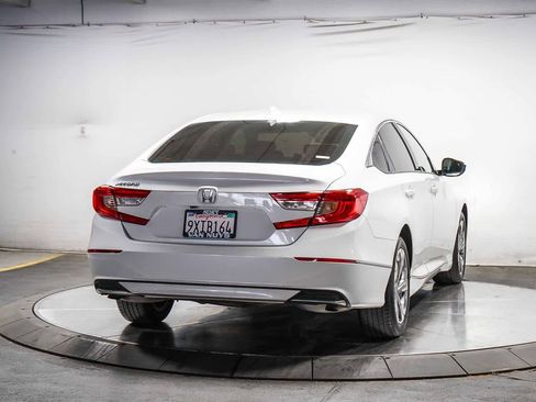 Used 2018 Honda Accord EX image 6