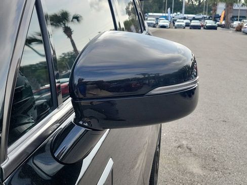 Used 2022 Kia Sorento SX image 11