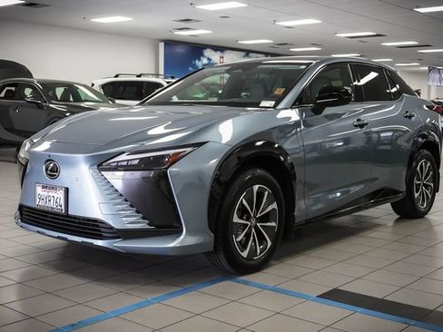 Certified 2023 Lexus RZ 450e Premium w/ Technology Package AWD/4WD image 3