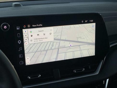 Certified 2026 Chevrolet Equinox LT FWD image 11