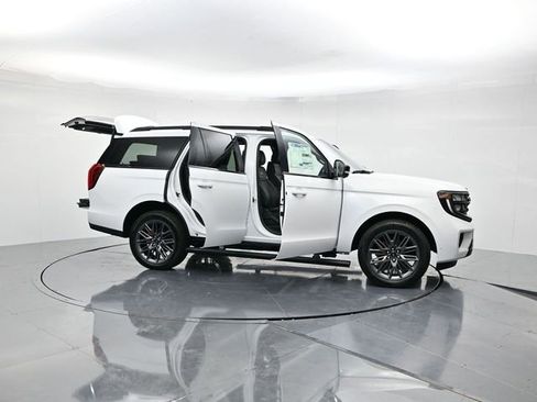 New 2025 Ford Expedition Platinum w/ Stealth Performance Package image 46