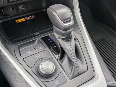 Used 2025 Toyota RAV4 XSE w/ Advanced Technology Package image 18