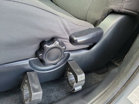 Used 2018 Toyota Tacoma TRD Off-Road image 17