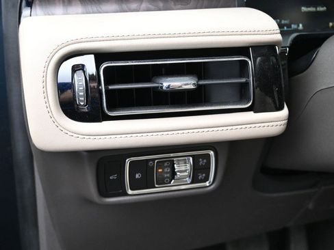 Used 2023 Lincoln Aviator Reserve w/ Equipment Group 201A AWD/4WD image 18