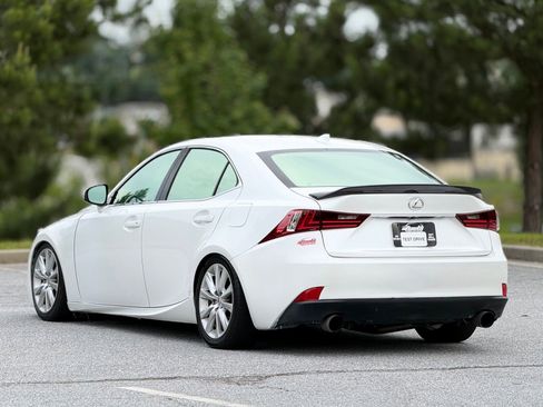 Used 2016 Lexus IS 200t RWD image 10