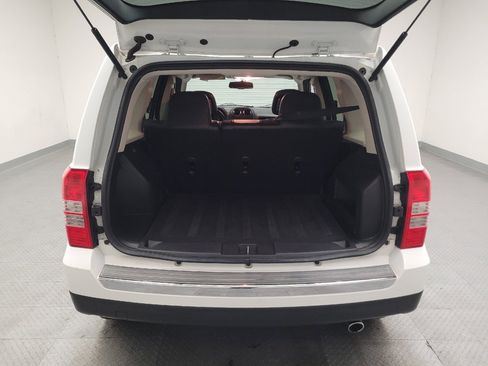 Used 2016 Jeep Patriot High Altitude FWD image 29