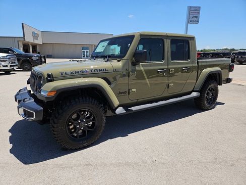 New 2026 Jeep Gladiator Sport AWD/4WD image 2