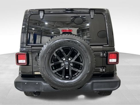 Used 2023 Jeep Wrangler Freedom Edition image 4