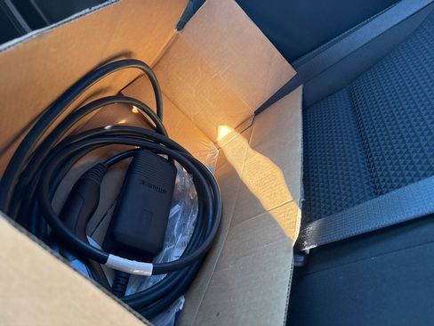 Used 2023 Chevrolet Bolt EUV LT w/ Driver Confidence Package image 16