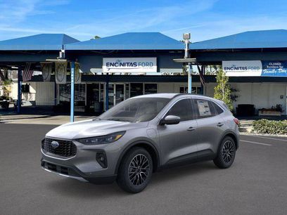 New 2025 Ford Escape SE w/ PHEV Premium Package