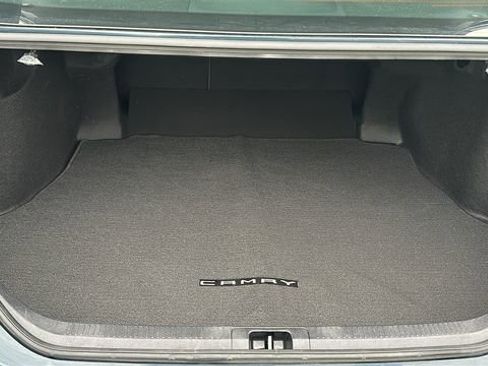 Used 2020 Toyota Camry SE w/ Carpet Mat Package FWD image 33
