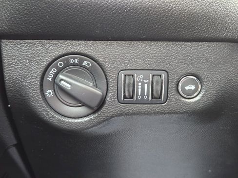Certified 2023 Dodge Challenger R/T RWD image 15