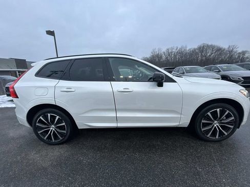 Used 2024 Volvo XC60 B5 Plus w/ Protection Package Premier image 2