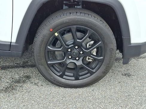 New 2026 Jeep Compass Latitude image 5