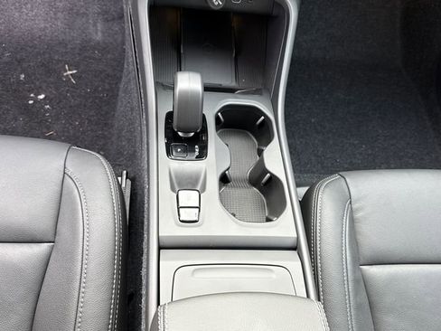 New 2026 Volvo XC40 B5 Core w/ Protection Package Premier AWD/4WD image 17