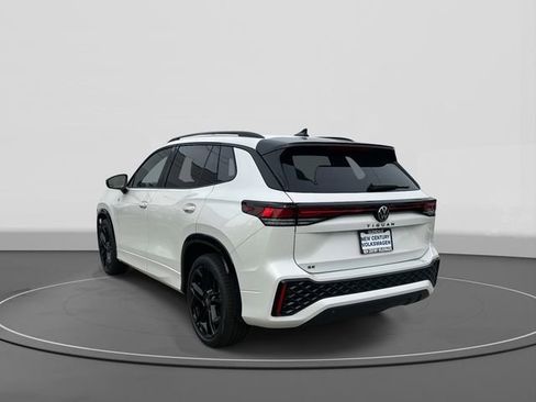 New 2026 Volkswagen Tiguan SE R-Line image 3