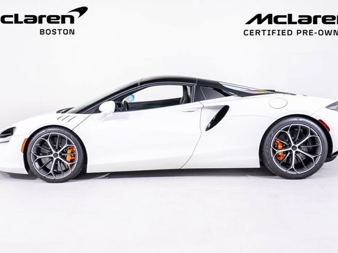 Used 2025 McLaren Artura Spider image 3