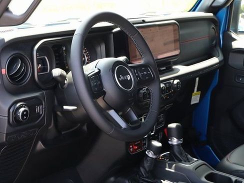 New 2025 Jeep Gladiator Rubicon w/ Safety Group image 15