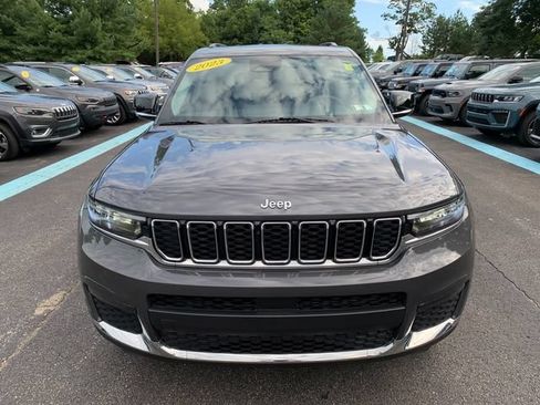 Used 2023 Jeep Grand Cherokee L Limited AWD/4WD image 10