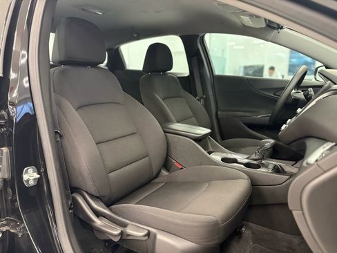 Used 2025 Chevrolet Malibu LT image 23