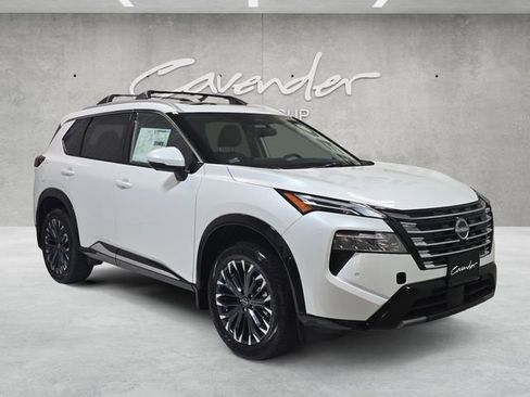 New 2026 Nissan Rogue Platinum image 2