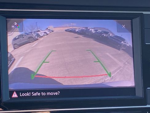 Certified 2024 Volkswagen Jetta SE image 15