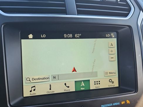 Used 2017 Ford Explorer Platinum image 17