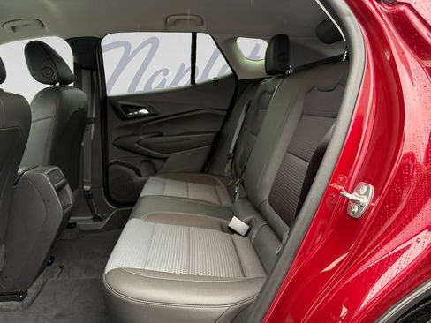 Used 2025 Chevrolet Trax LT FWD image 28