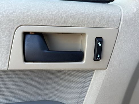 Used 2012 Ford Escape XLT image 15