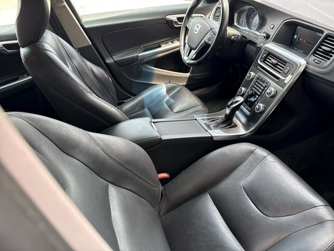 Used 2016 Volvo V60 T5 Premier image 47