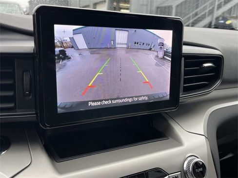 Used 2023 Ford Explorer XLT image 37