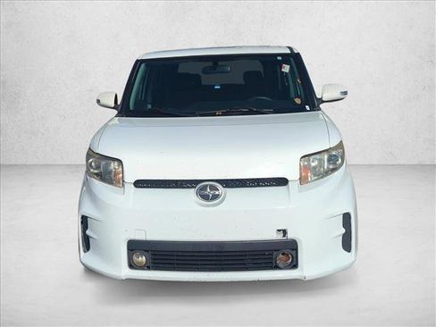 Used 2011 Scion xB FWD image 3