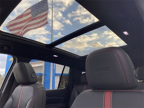 New 2025 Chevrolet Traverse RS w/ LPO, Floor Liner Package image 11