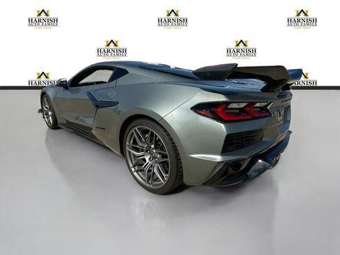 Used 2024 Chevrolet Corvette Z06 w/ Z07 Performance Package RWD image 5