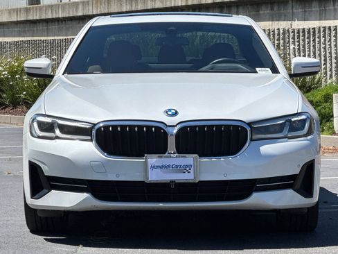 Used 2023 BMW 530e w/ Premium Package RWD image 10