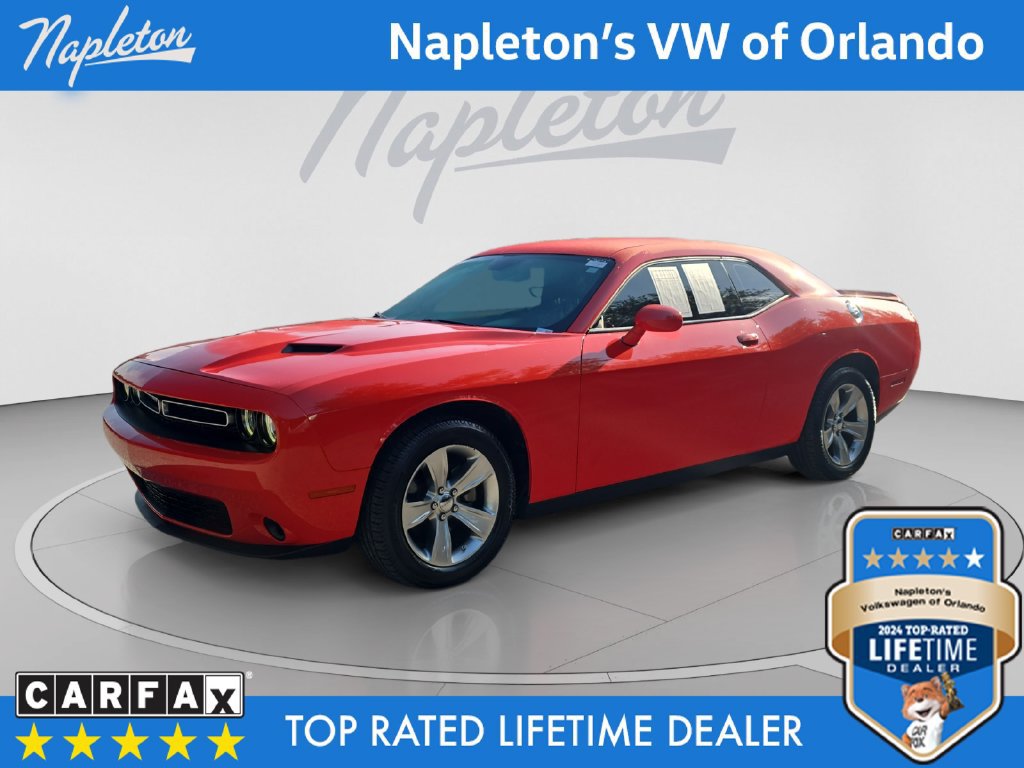 Used 2022 Dodge Challenger SXT RWD image 1