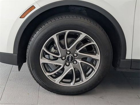 Used 2022 Lincoln Corsair FWD image 4