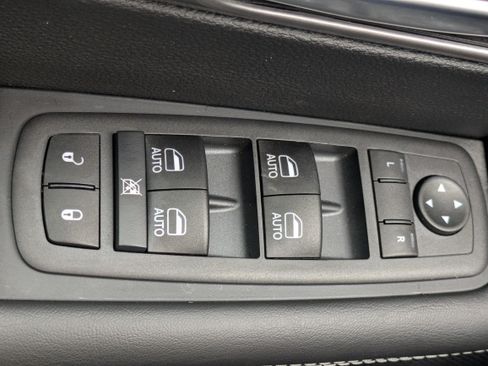 New 2026 Chrysler Pacifica Select image 22