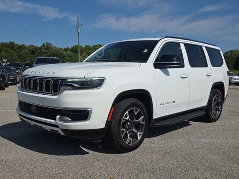 Used 2023 Jeep Wagoneer Series III w/ Preferred Equipment Group image 1